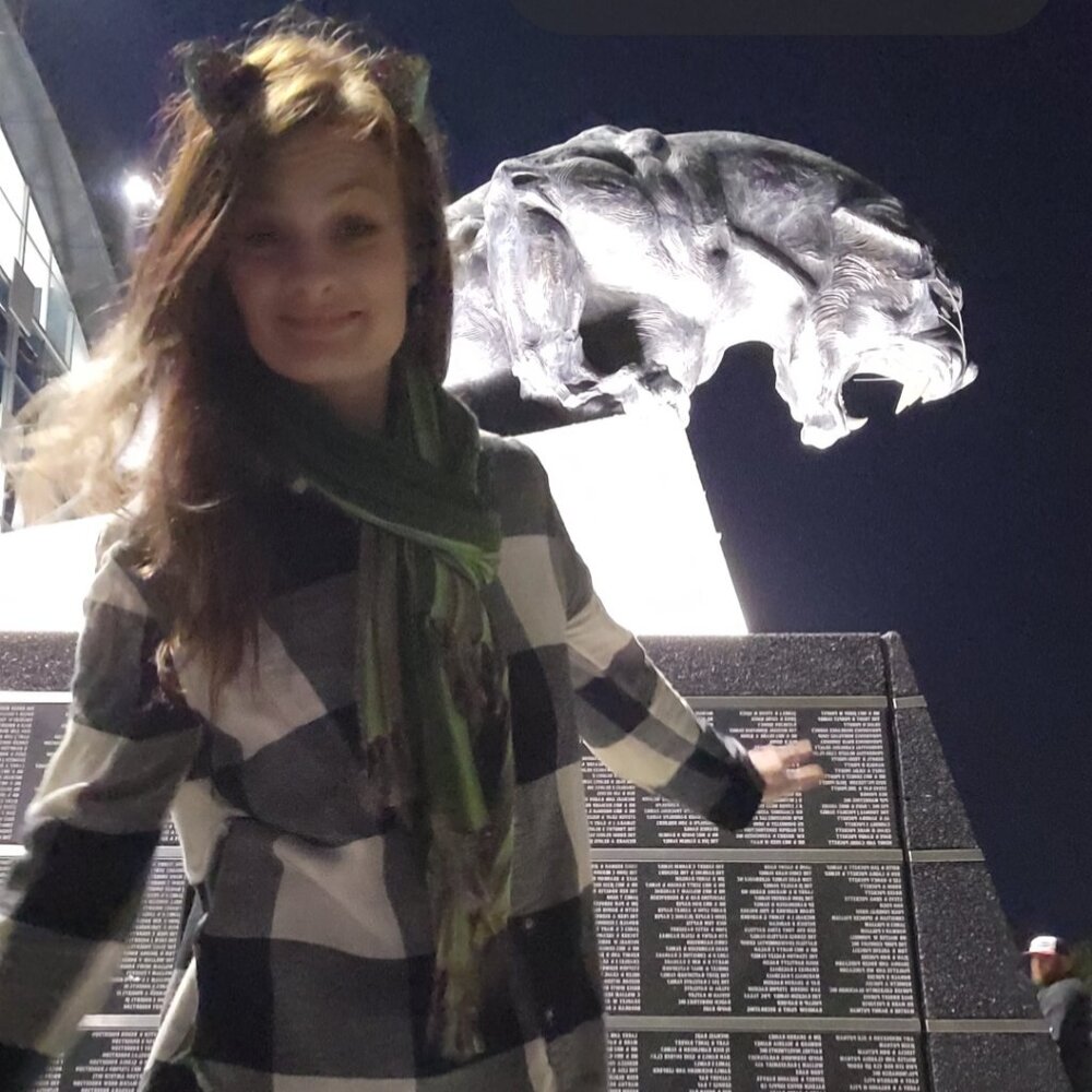 Meet your Posher, Laura